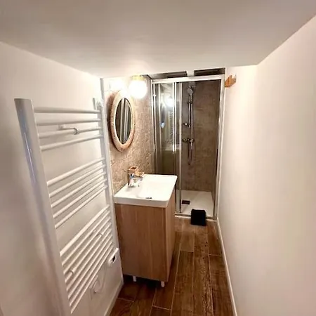 Jungle Avec Jaccuzi شقة