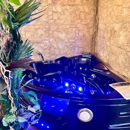 Jungle Avec Jaccuzi شقة *
